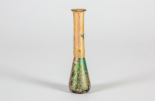 Glass perfume bottle