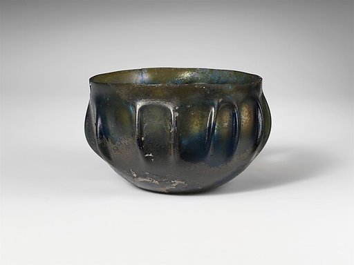 Glass ribbed bowl