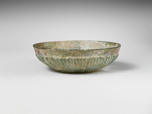Glass ribbed bowl