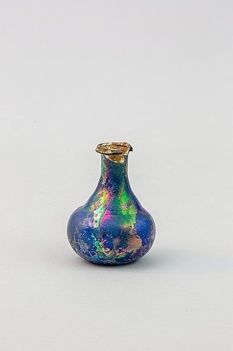 Glass perfume bottle