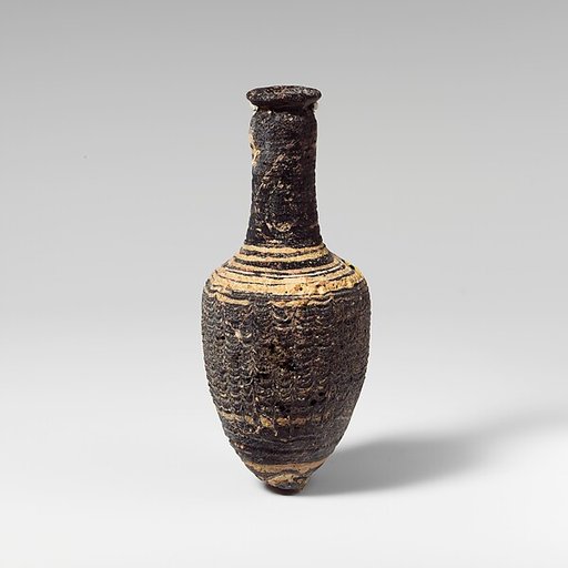 Glass amphoriskos (perfume bottle)