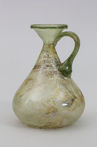 Glass jug