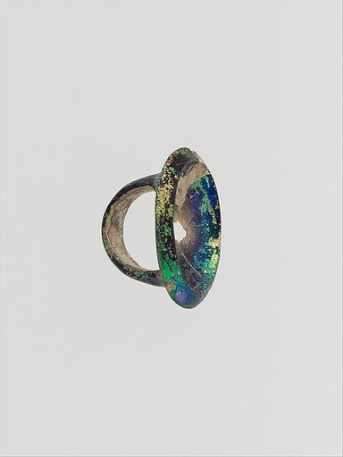 Glass finger ring