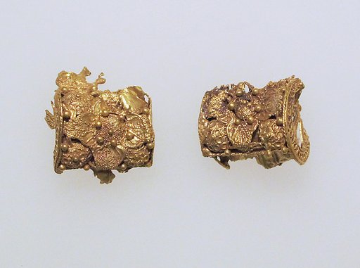 Earring, baule type