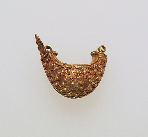 Earring, boat-shaped