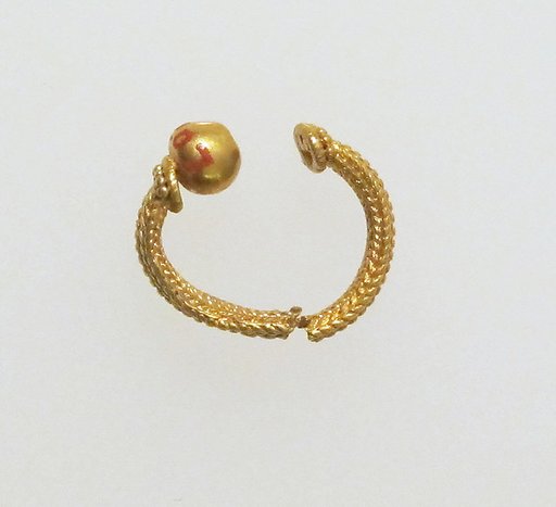 Earring