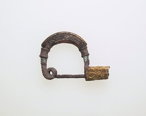 Fibula, bow-shaped