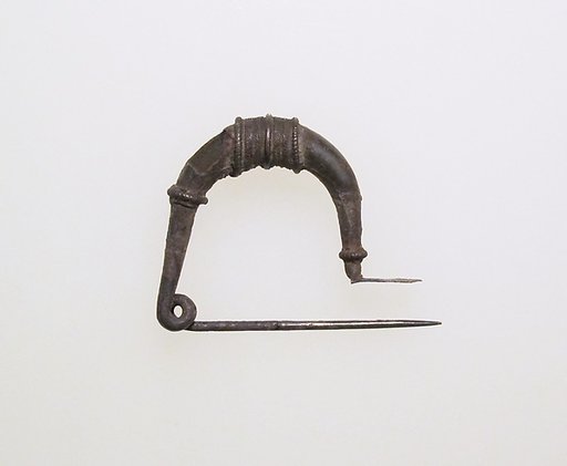 Fibula, bow-shaped