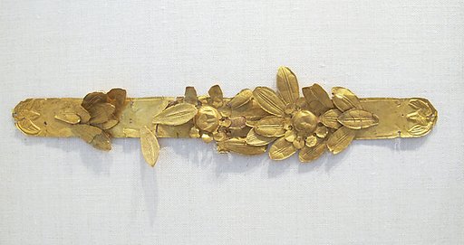 Gold wreath
