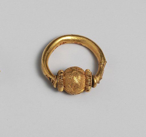 Gold ring