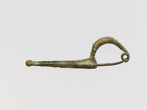 Bronze sanguisuga-type fibula (safety pin)