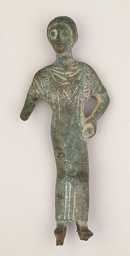 Statuette of a woman