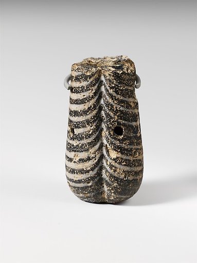 Glass pendant bead in the shape of a plumbline