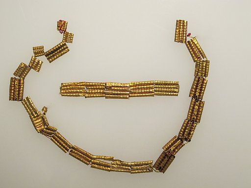 Necklace, fragmentary
