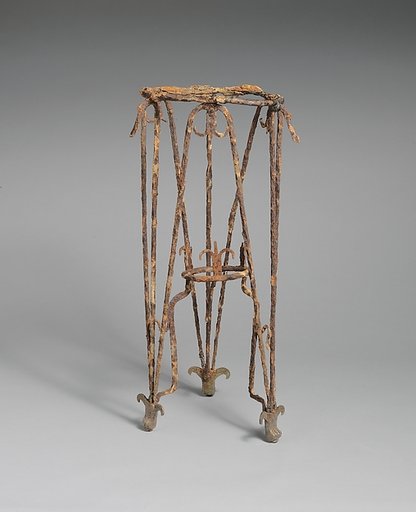 Iron tripod