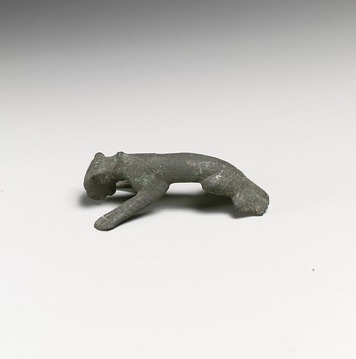 Handle in the form of a panther