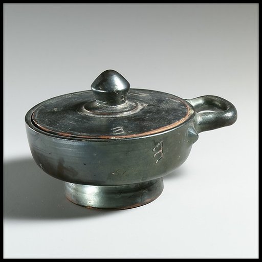 Terracotta pyxis (box)