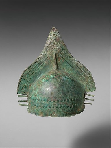 Bronze crested helmet