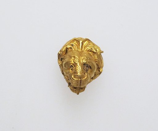 Pendant in the form of a lion's head
