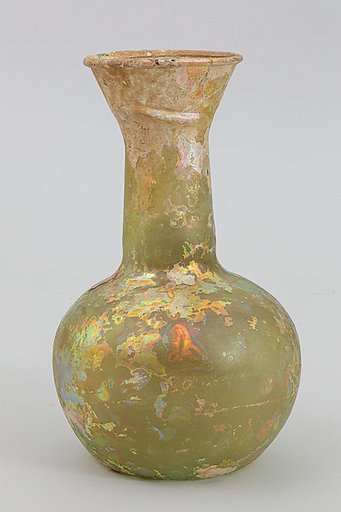 Glass bottle