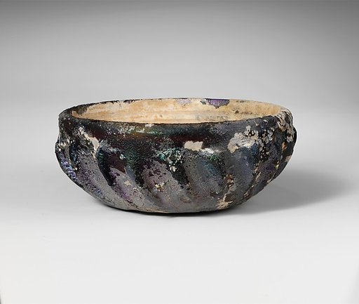 Glass ribbed bowl