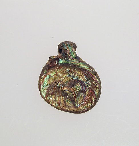 Glass pendant with lion