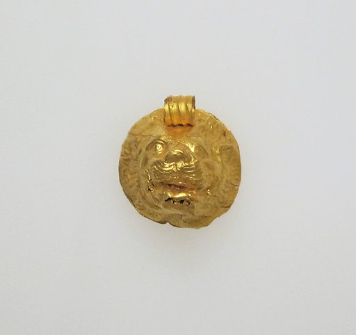 Pendant in the form a lion's head