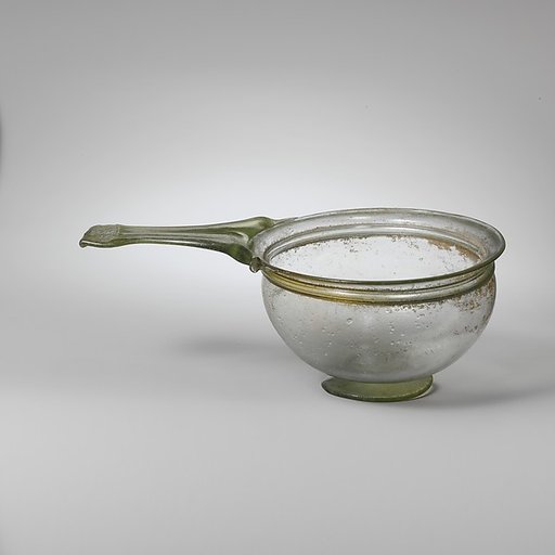 Glass trulla (pan)