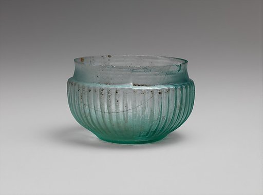Glass ribbed bowl