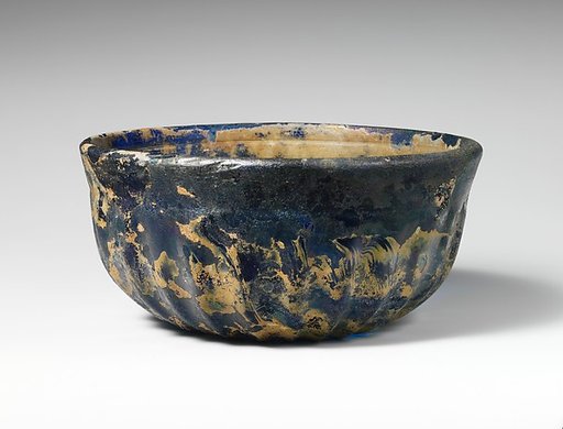 Glass ribbed bowl