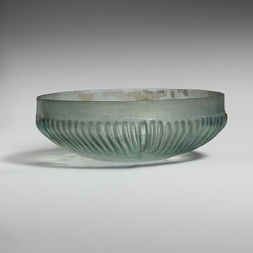 Glass ribbed bowl
