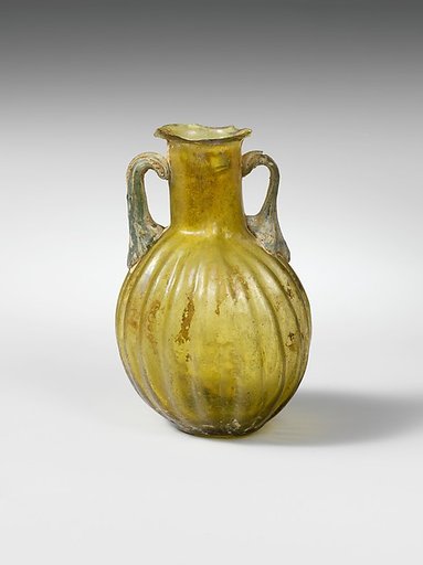 Glass amphoriskos with vertical ribs