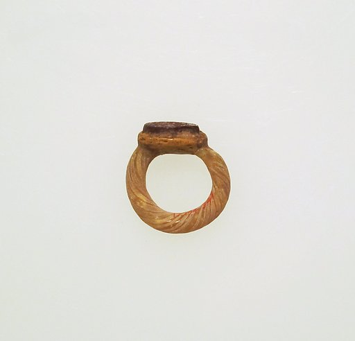 Glass finger ring
