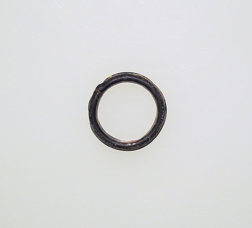 Glass finger ring