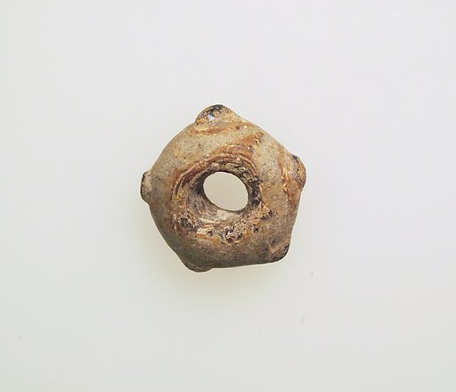 Glass eye bead