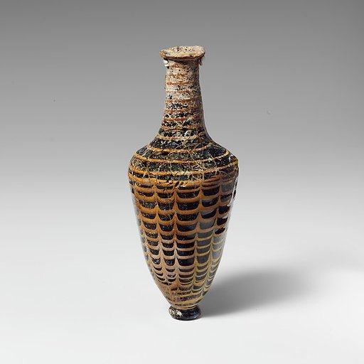 Glass amphoriskos (perfume bottle)