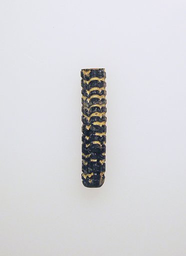Glass cylindrical bead