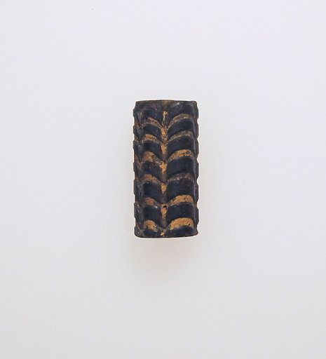 Glass cylindrical bead