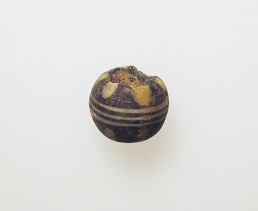 Glass bead