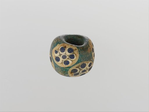 Glass compound eye bead