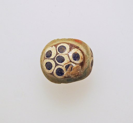 Glass compound eye bead