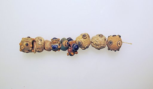 Glass eye beads