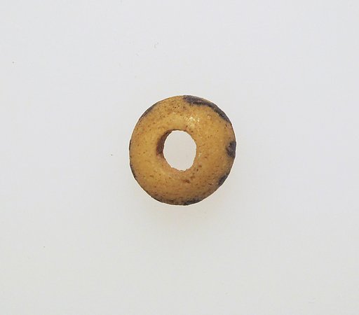 Glass bead