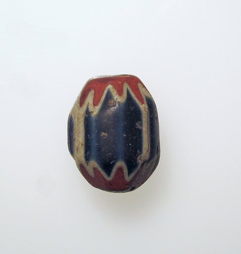 Glass chevron bead