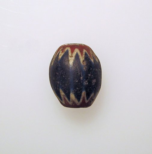 Glass chevron bead