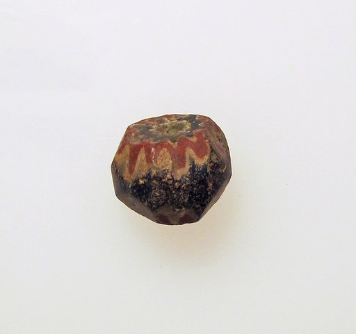 Glass chevron bead