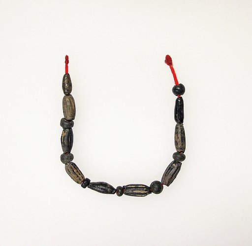 Necklace with 16 beads