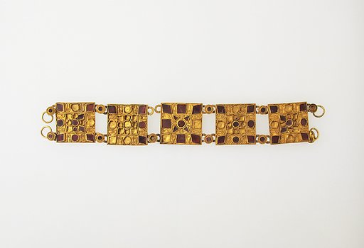 Bracelet with glass inlay