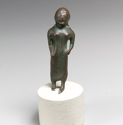 Statuette of a girl