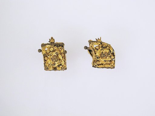 Earring, baule type
